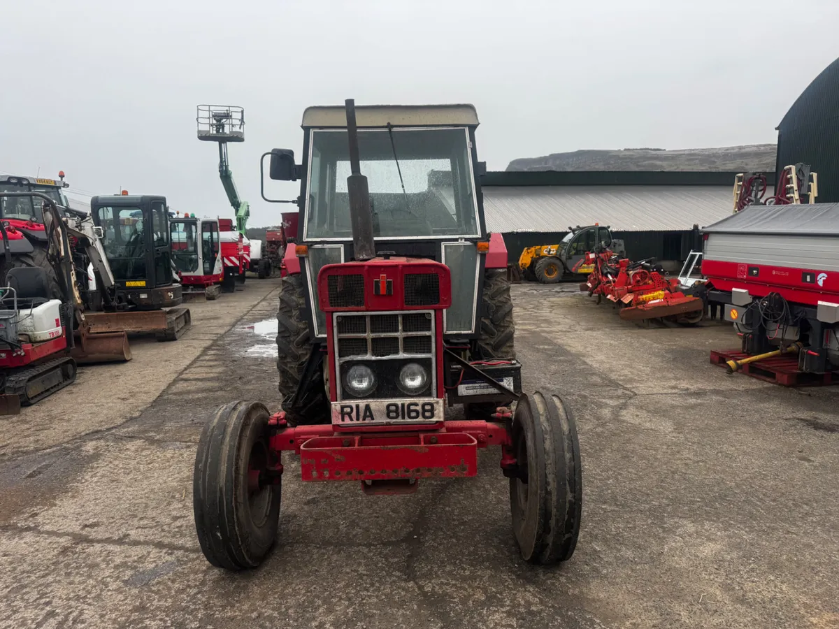 International 784 Tractor - Image 2