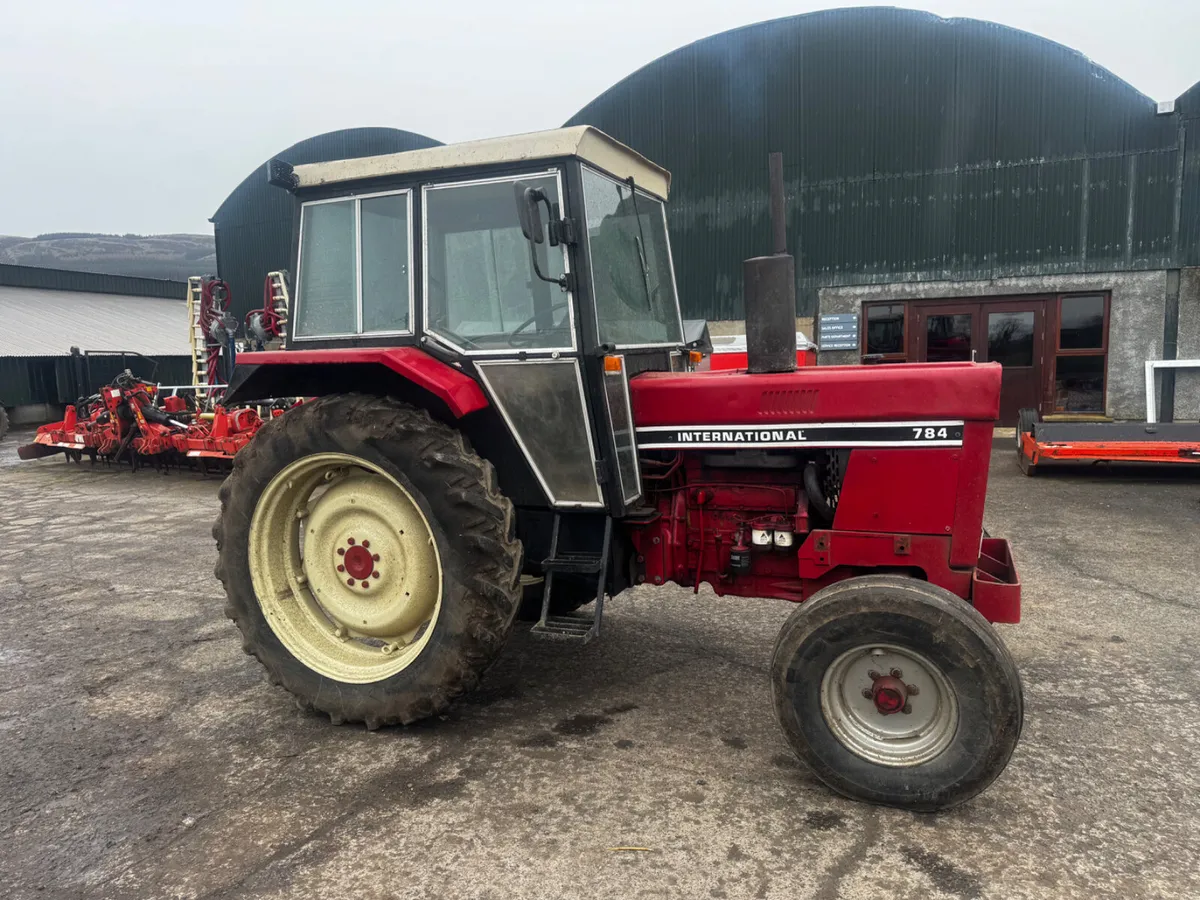 International 784 Tractor - Image 3