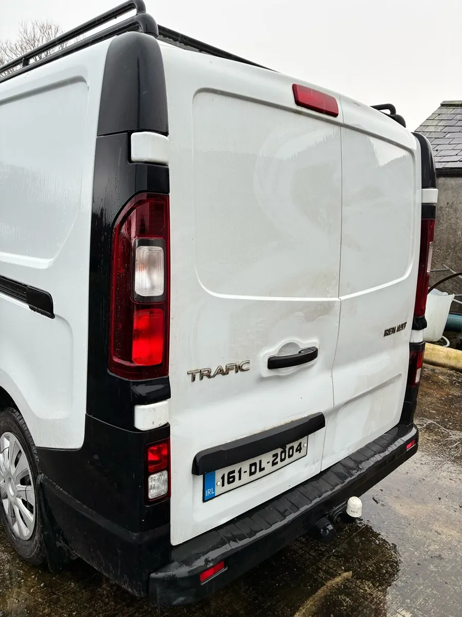 2016 Renault trafic - Image 3