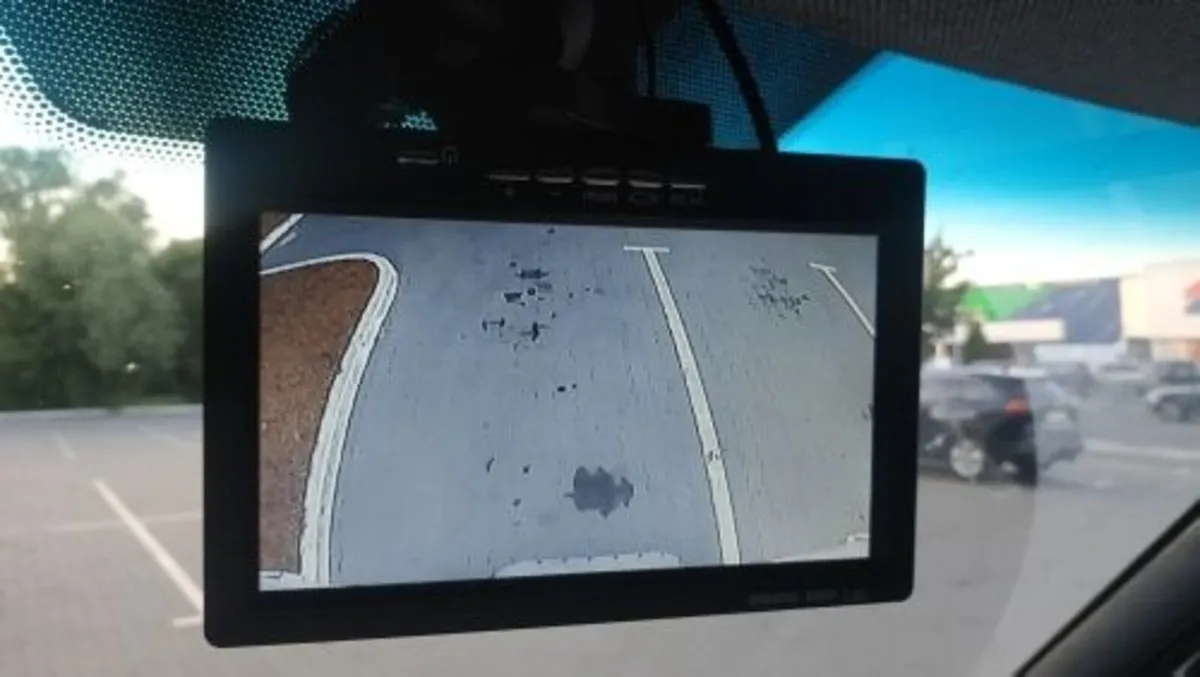 Reversing camera Kit Renault Master Campervan - Image 4