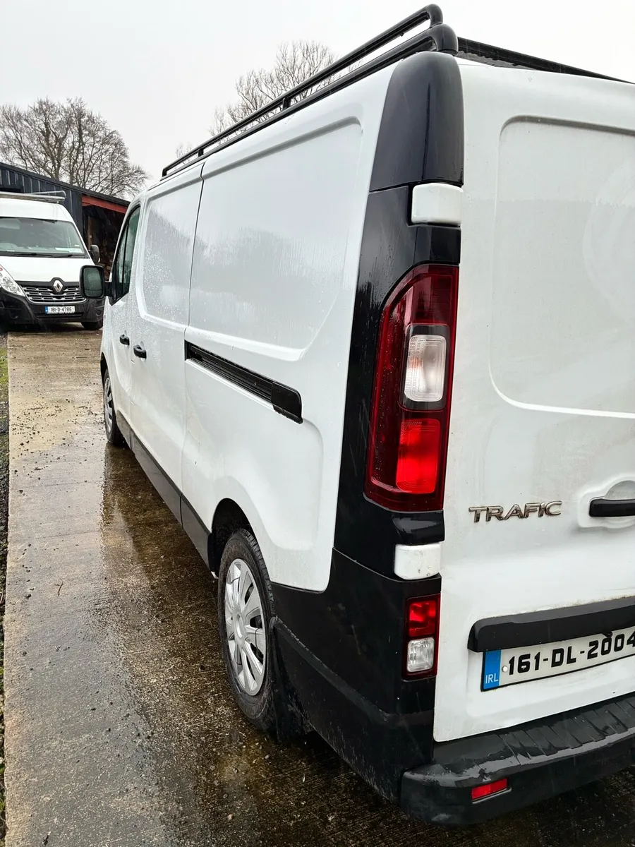 2016 Renault trafic - Image 4