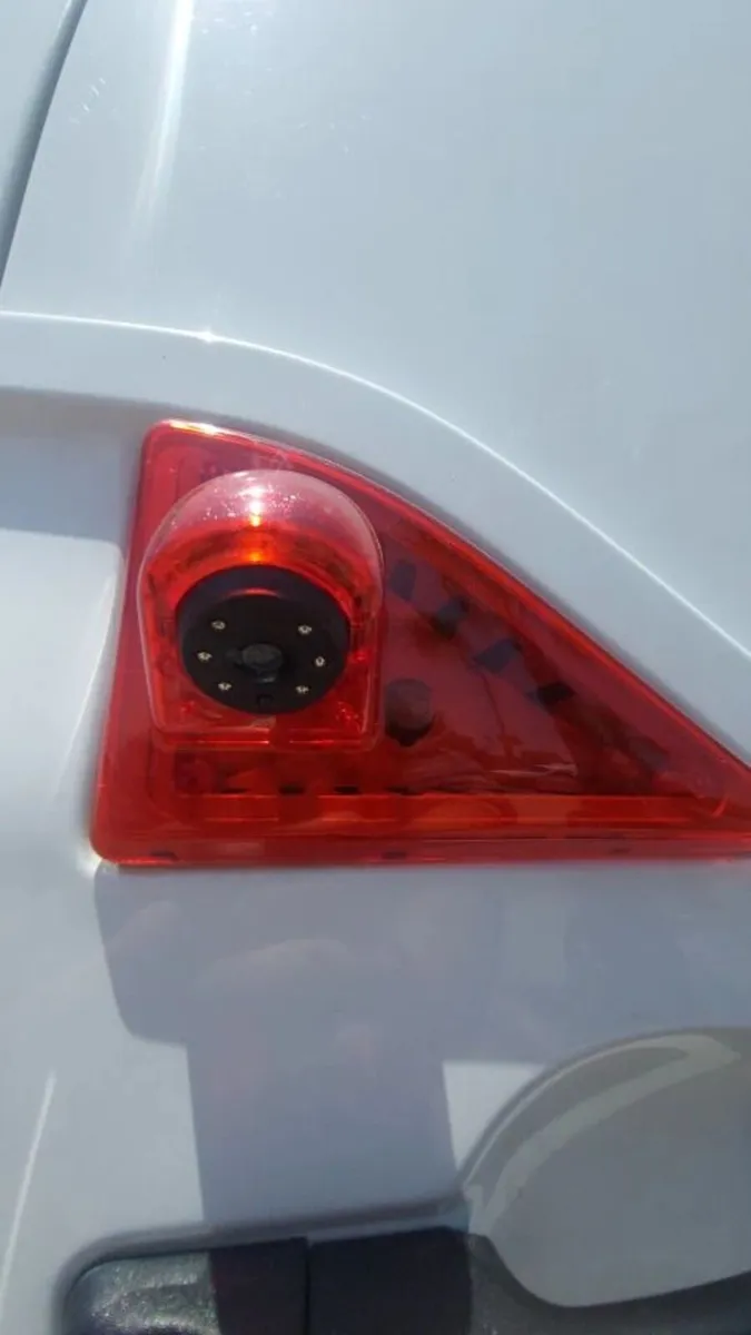 Reversing camera Kit Renault Master NV400 - Image 1