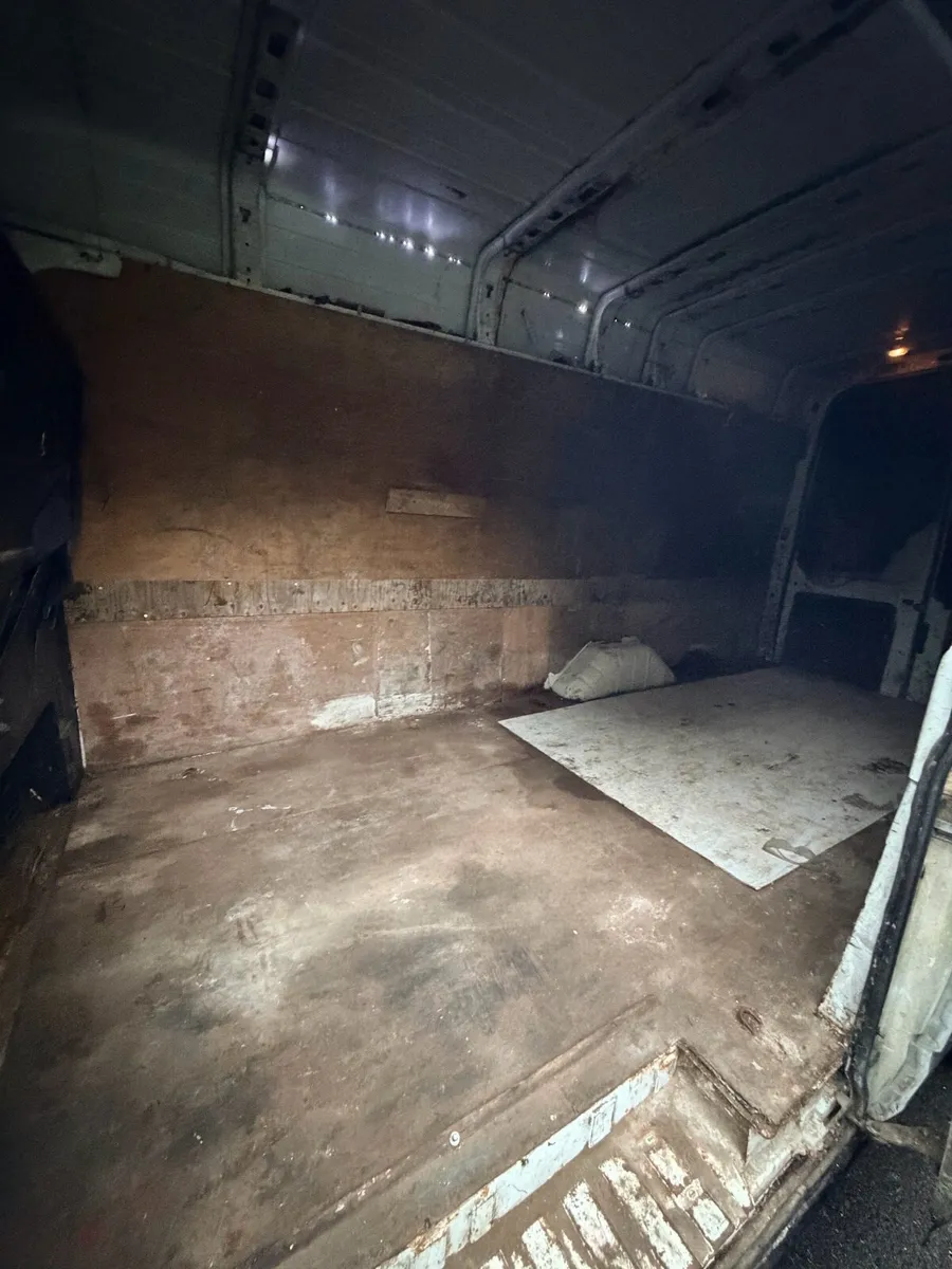 Ford Transit Van - Image 4