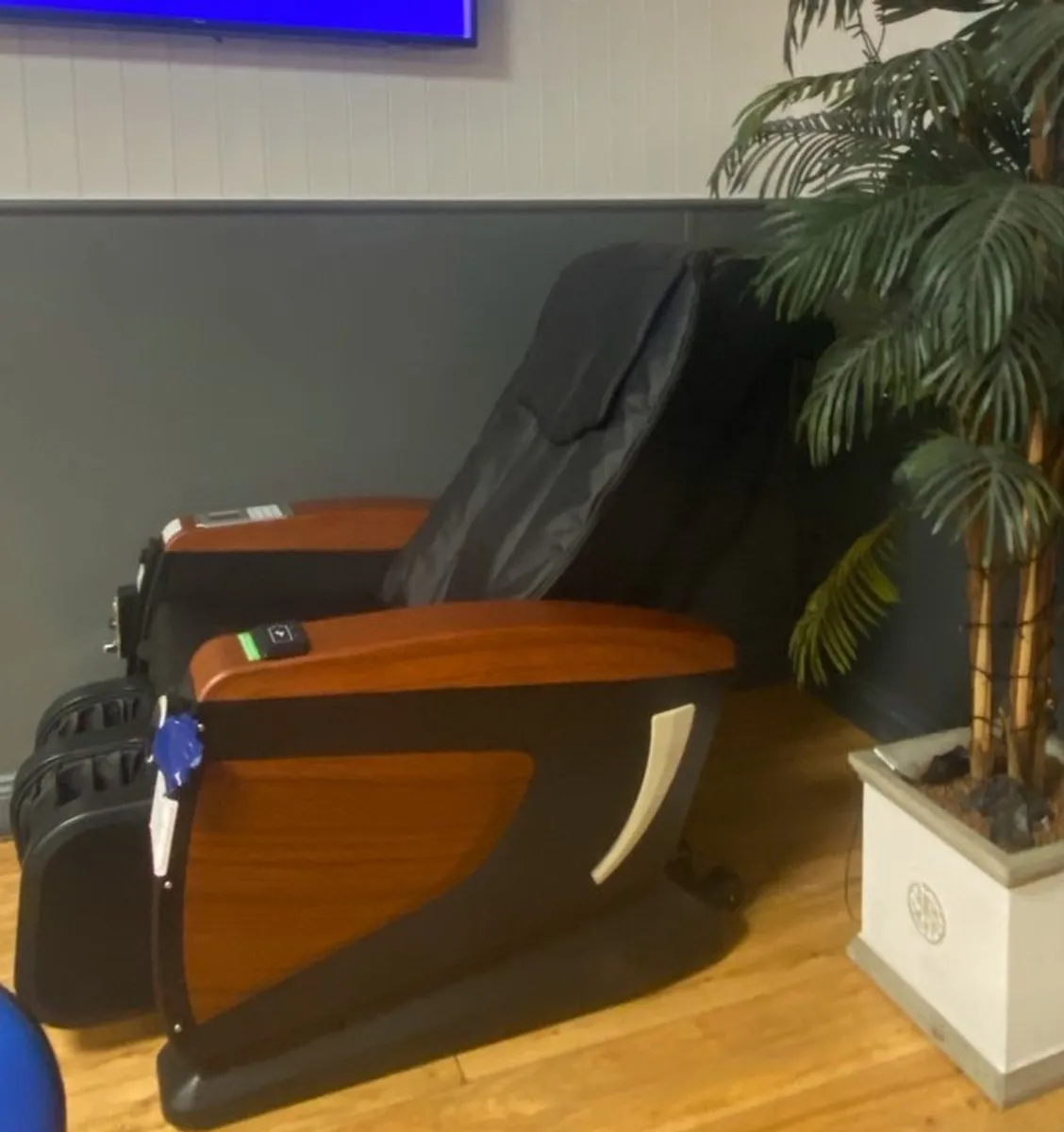 Massage Chair - Image 4