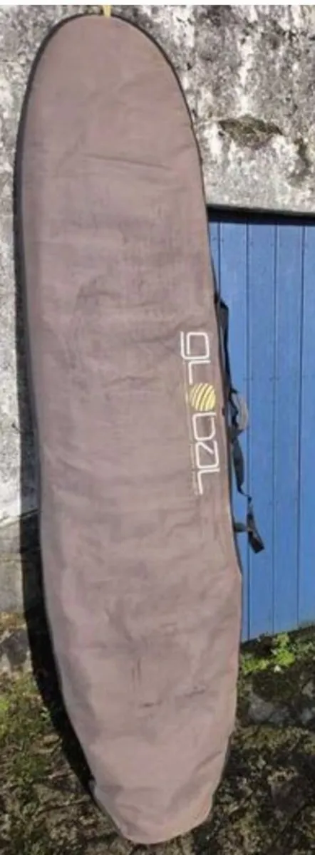 8'6" Surfboard - Image 1