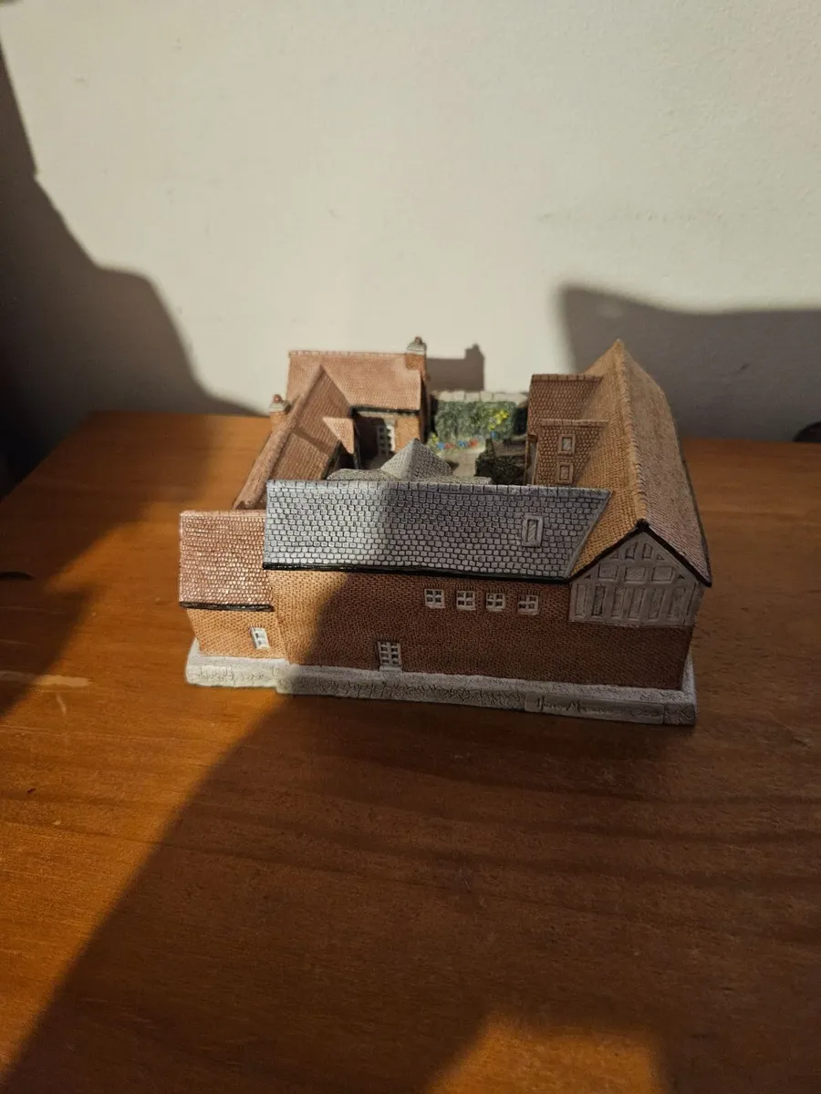 Miniature Eggars Hall Ornament - Image 4