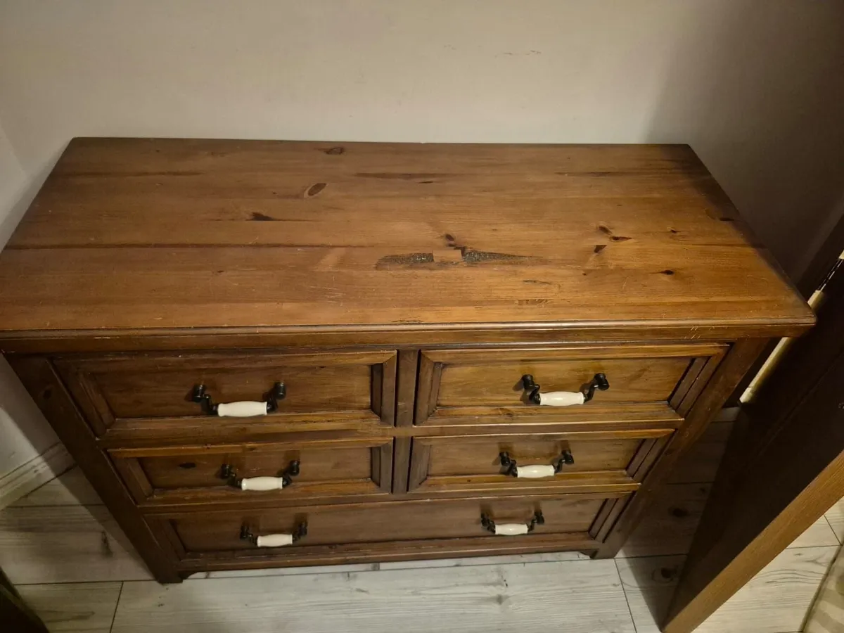 Bedroom furniture - Image 2