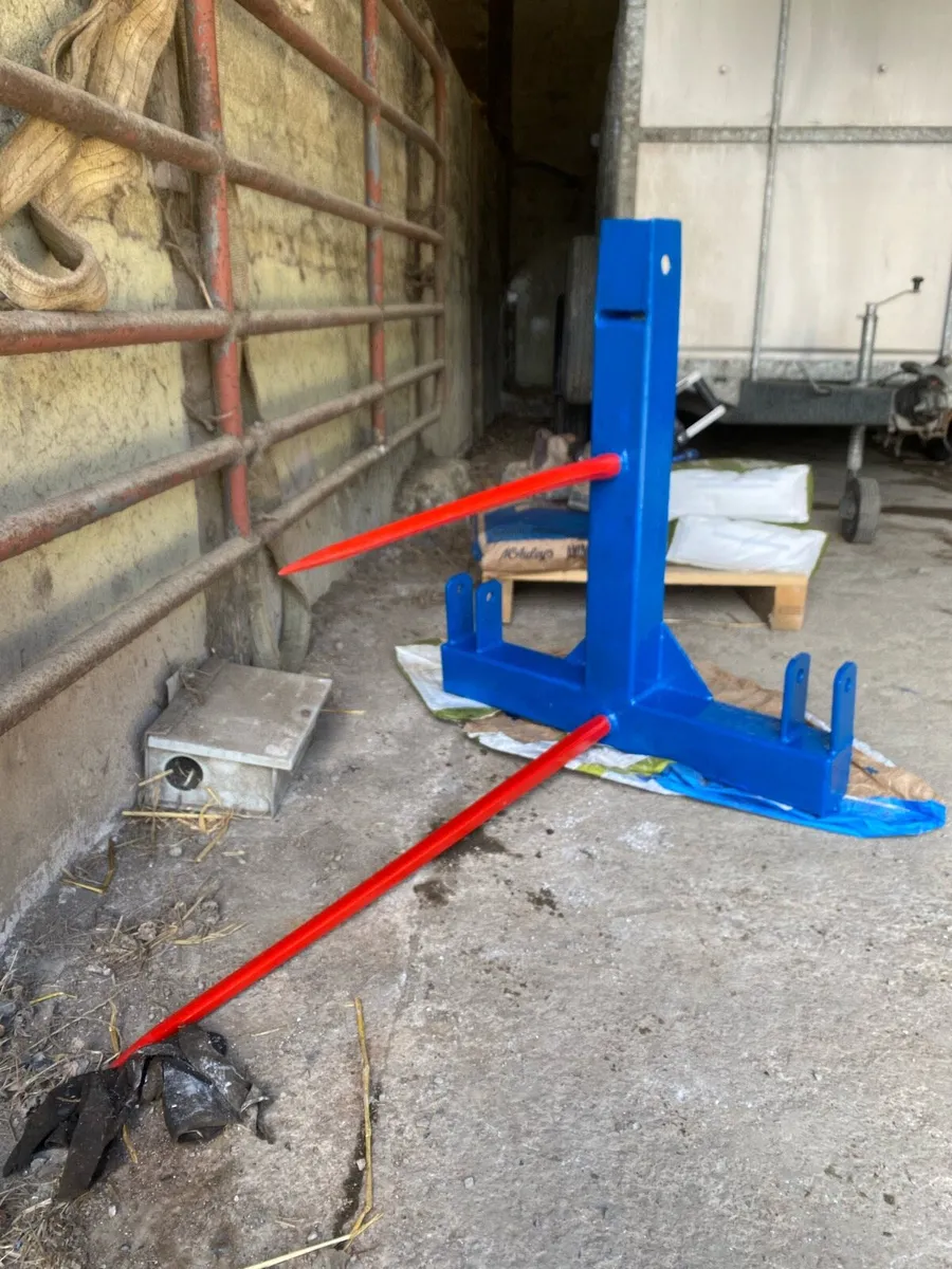 Bale spike - Image 1