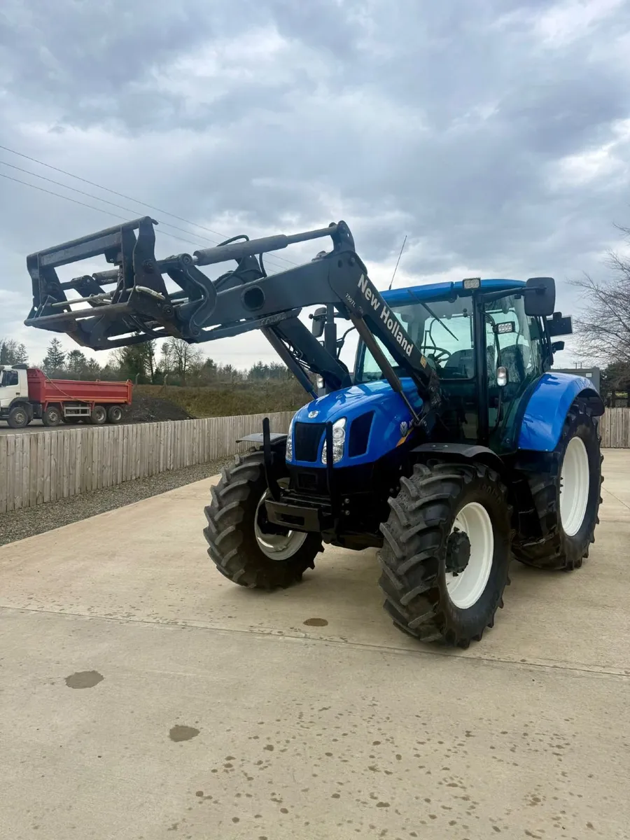 New Holland T6020 - Image 2