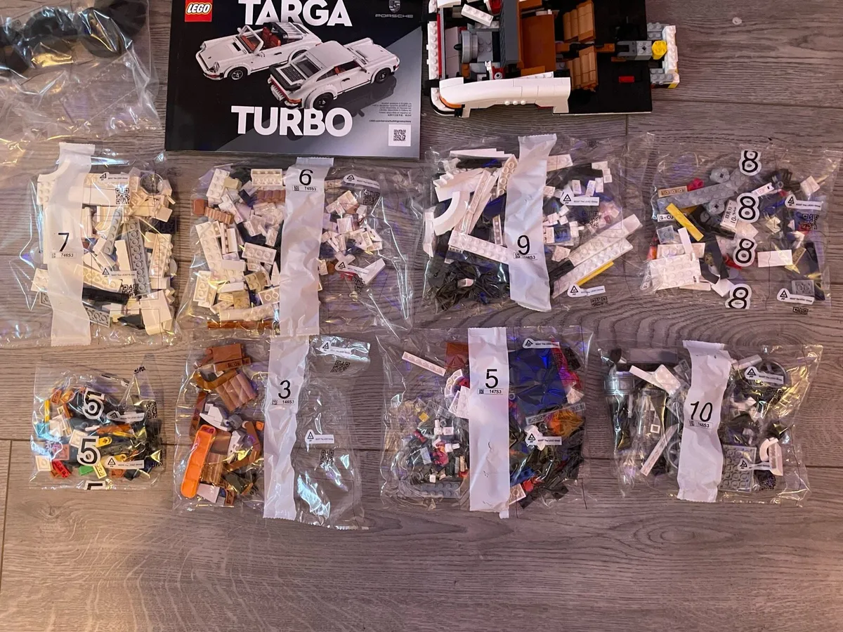 lego set 10295 Porsche 911 - Image 3