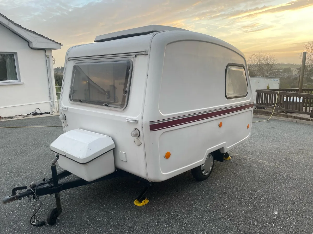 Light weight freedom caravan - Image 2