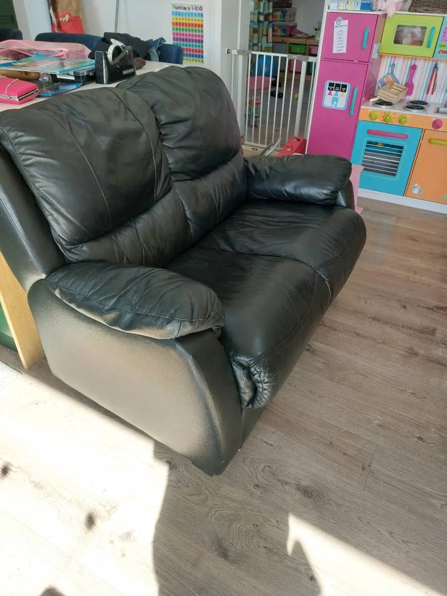 Free Couch - Image 2
