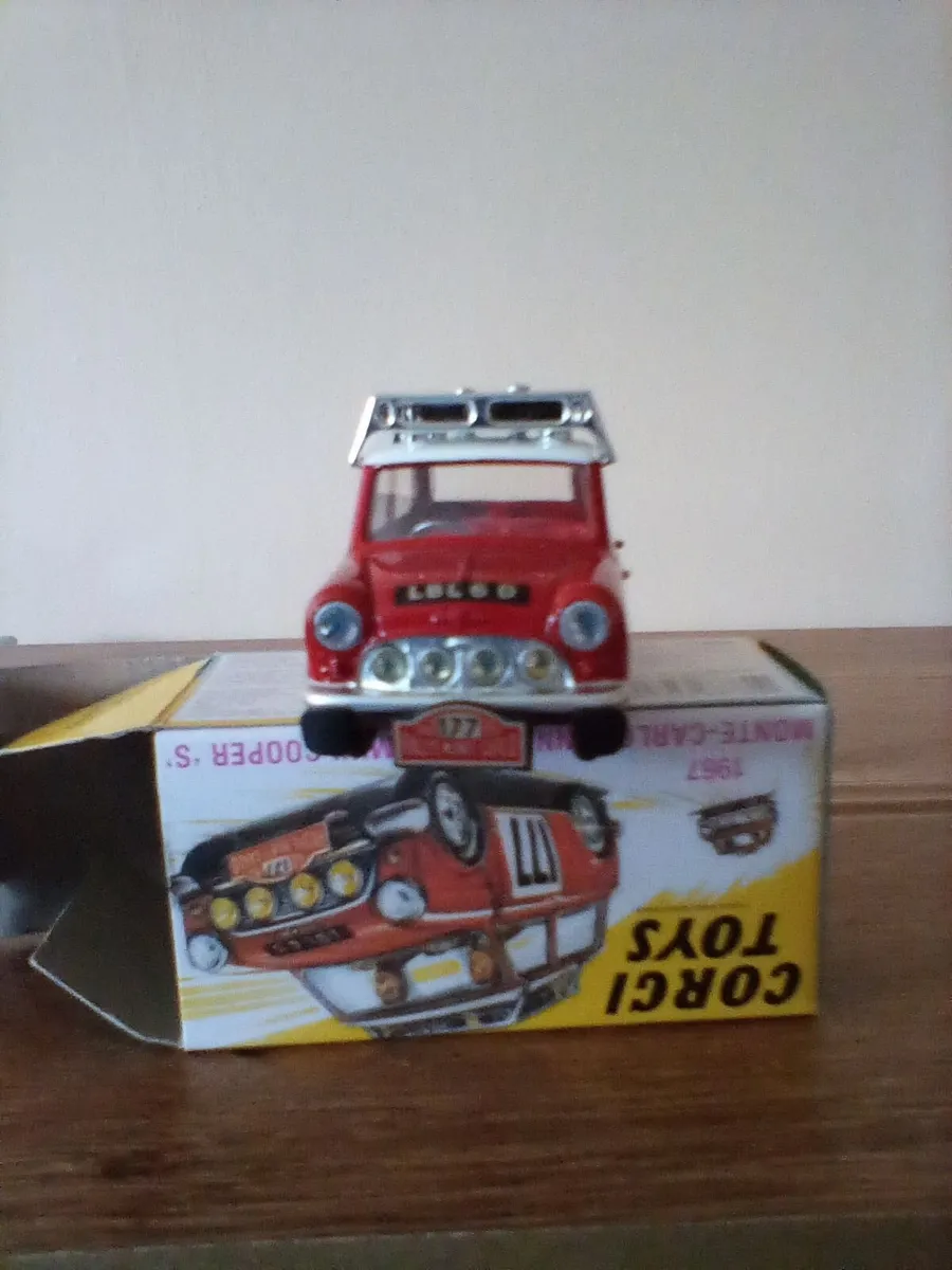 Corgi cars - Image 4