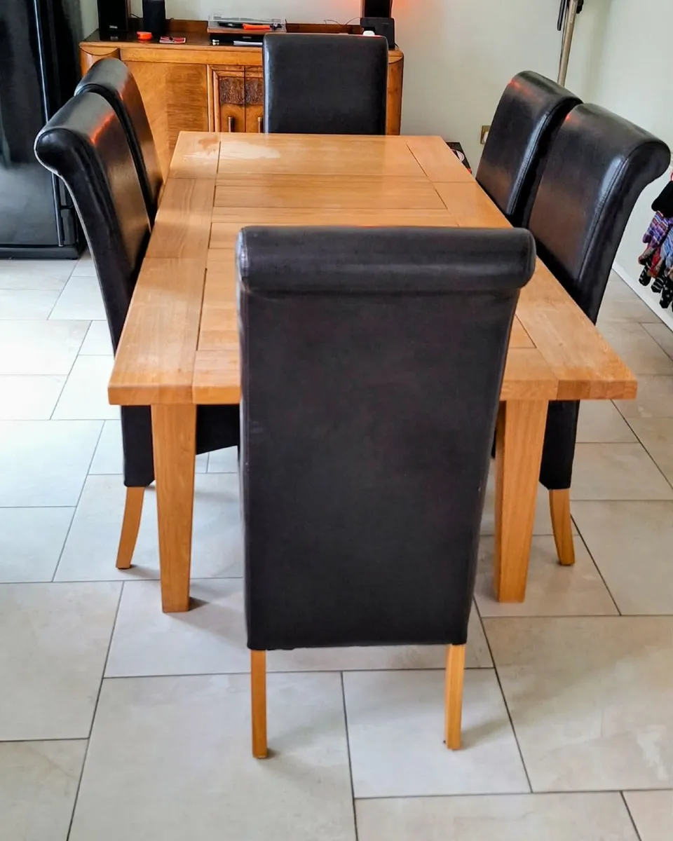 Table and Chairs - Image 1