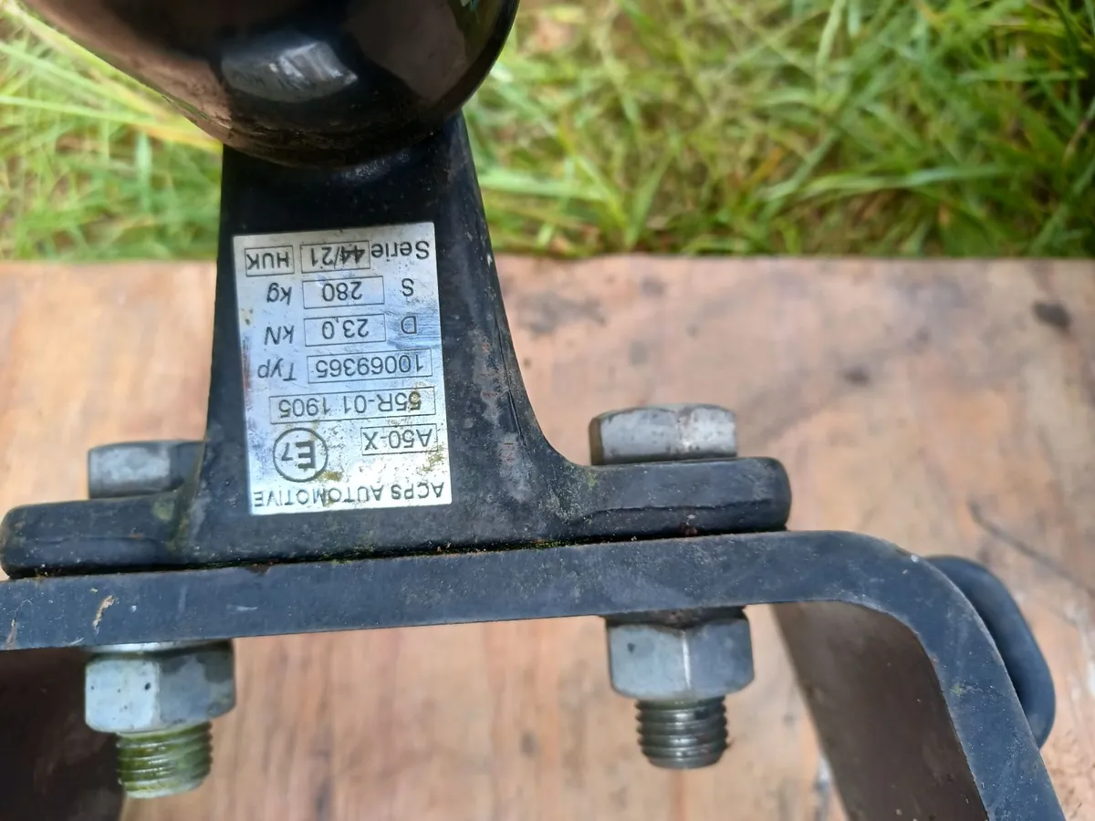 Hitch for RAV4 mk2000-06 - Image 2