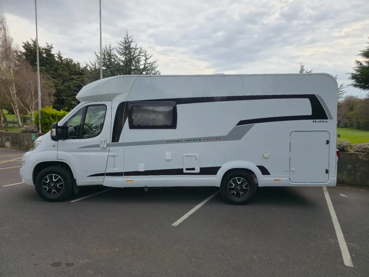 2020 HOBBY V65GE OPTIMA ONTOUR EDITION  TINY KMS - Image 4