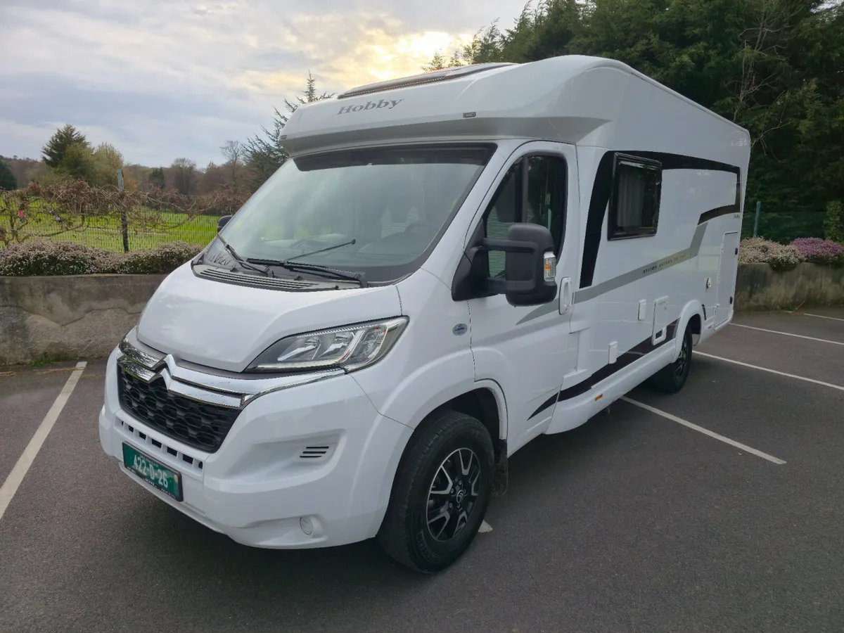 2020 HOBBY V65GE OPTIMA ONTOUR EDITION  TINY KMS - Image 2