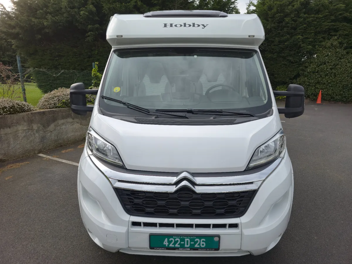 2020 HOBBY V65GE OPTIMA ONTOUR EDITION  TINY KMS - Image 3