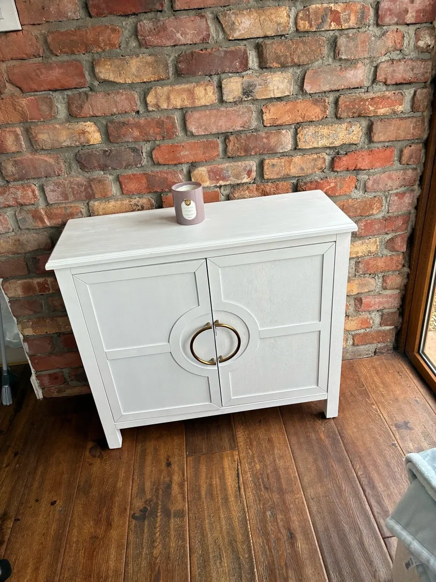 Sideboard cabinet - Image 1