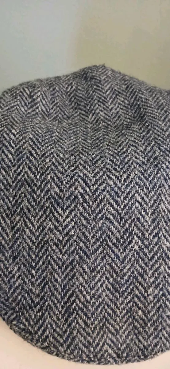 Harris Tweed Cap - Image 3