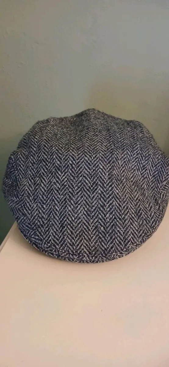 Harris Tweed Cap - Image 1