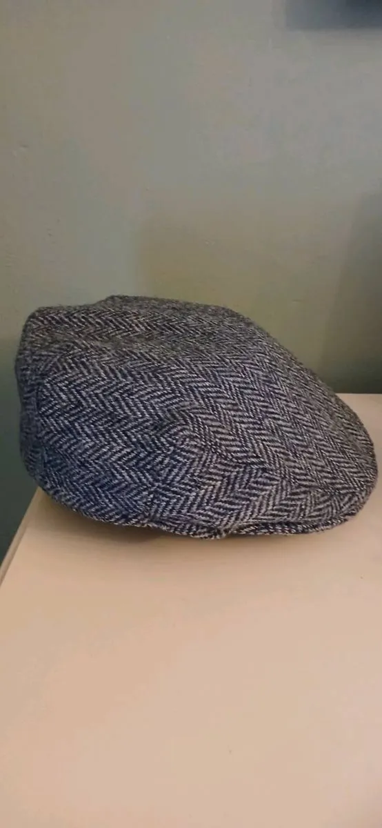 Harris Tweed Cap - Image 2