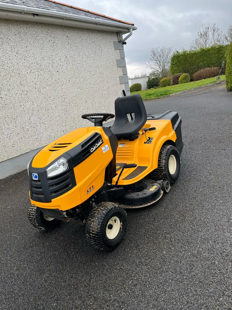 Ride on Lawn Mower - Image 1