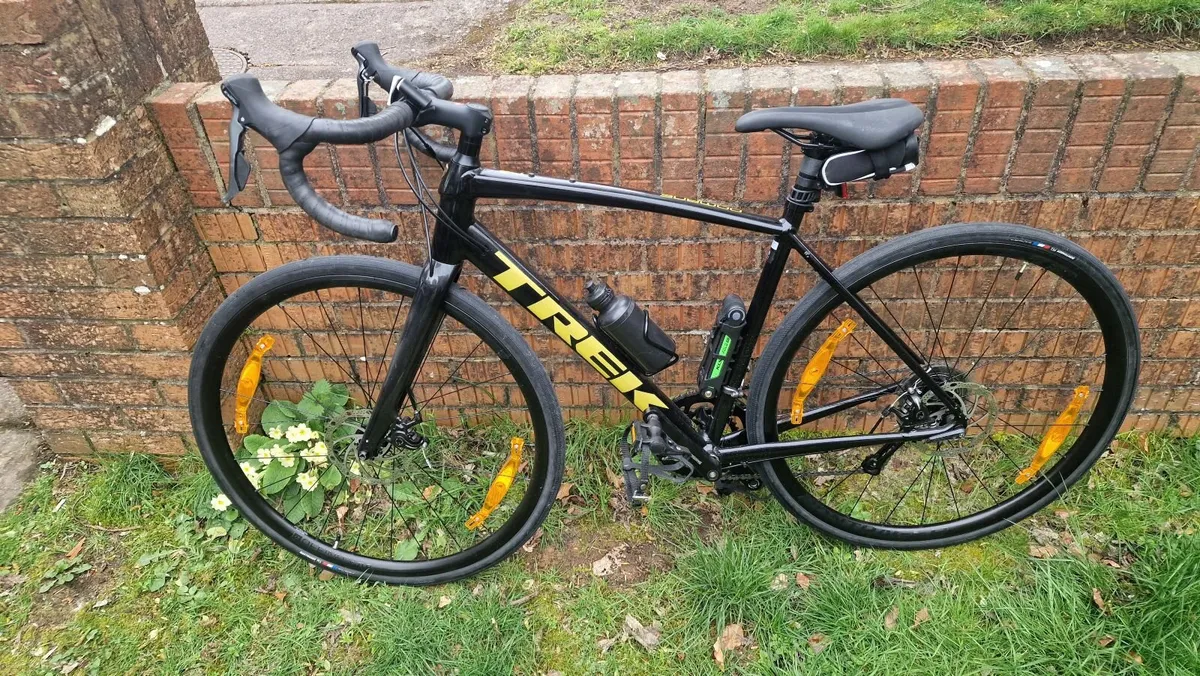 Road Bike - Trek Domane AL 3 Gen 3 - Image 4