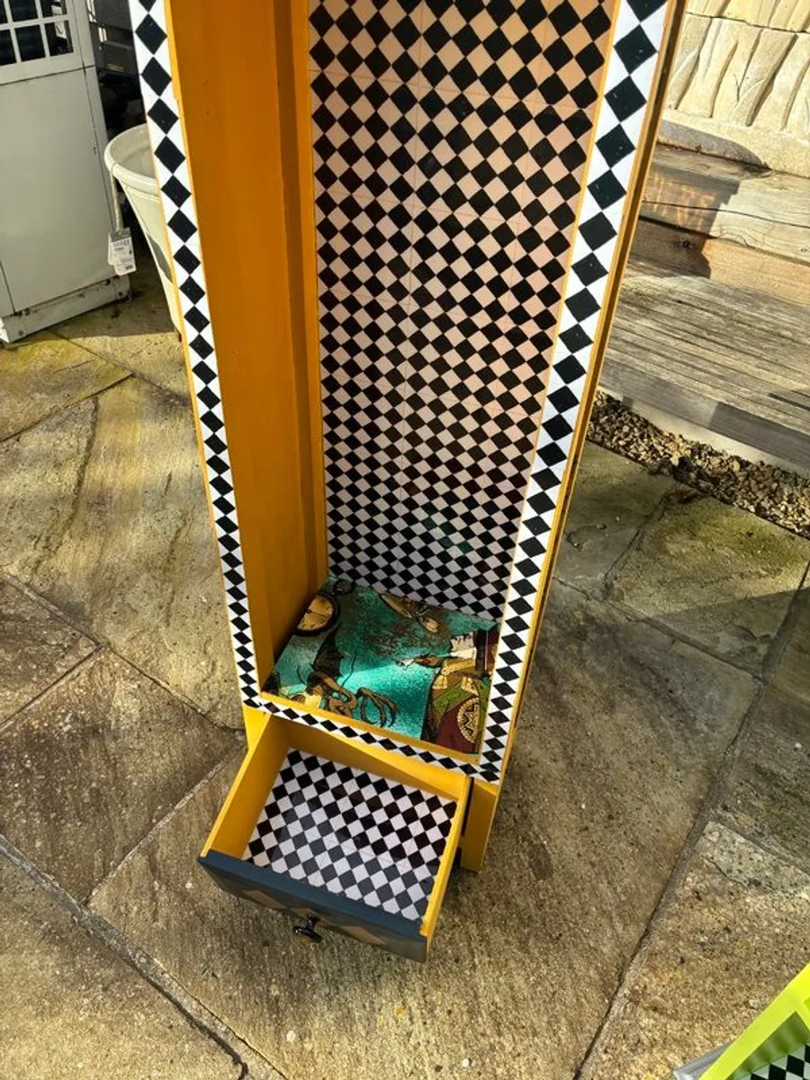 Bookcase and toy/craft storage - Image 4