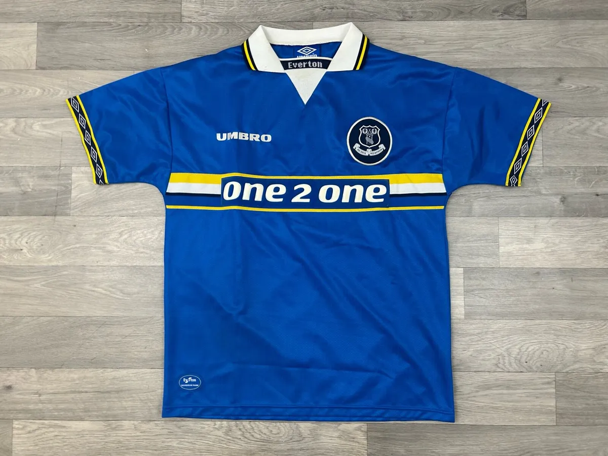 Genuine Vintage 1997 Everton Home Jersey Shirt L - Image 1
