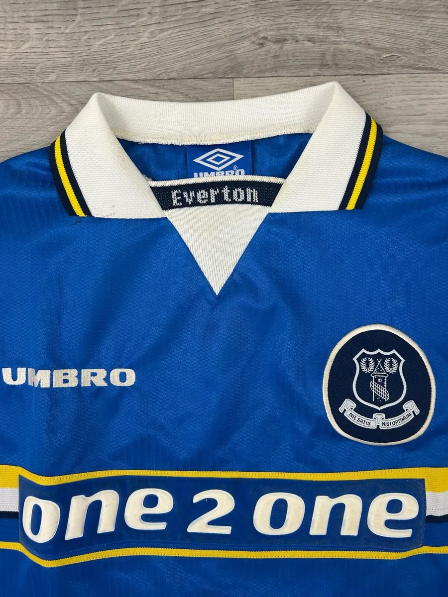 Genuine Vintage 1997 Everton Home Jersey Shirt L - Image 3