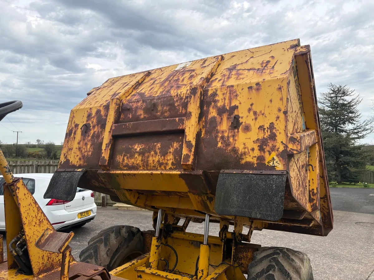 6 ton dumper - Image 1