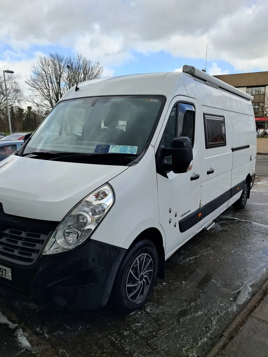 Camper van - Image 1