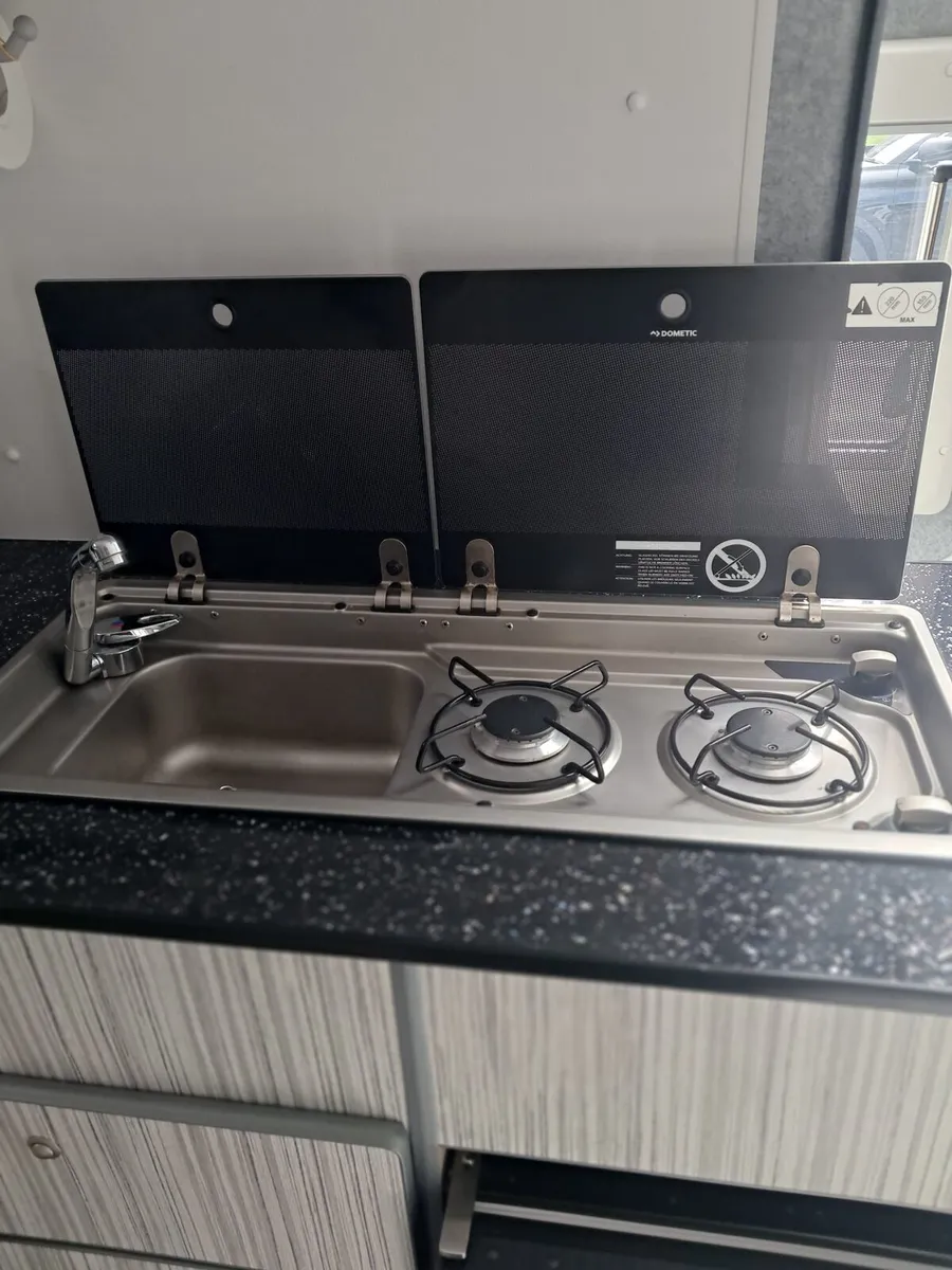 Camper van - Image 4