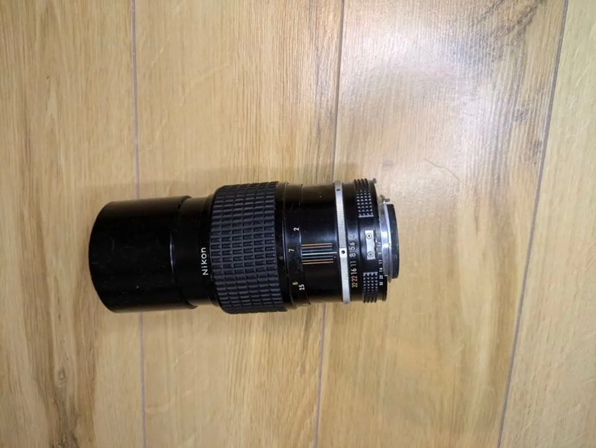 Nikon Nikkor 200mm  Telephoto Lens Manual Focus - Image 4