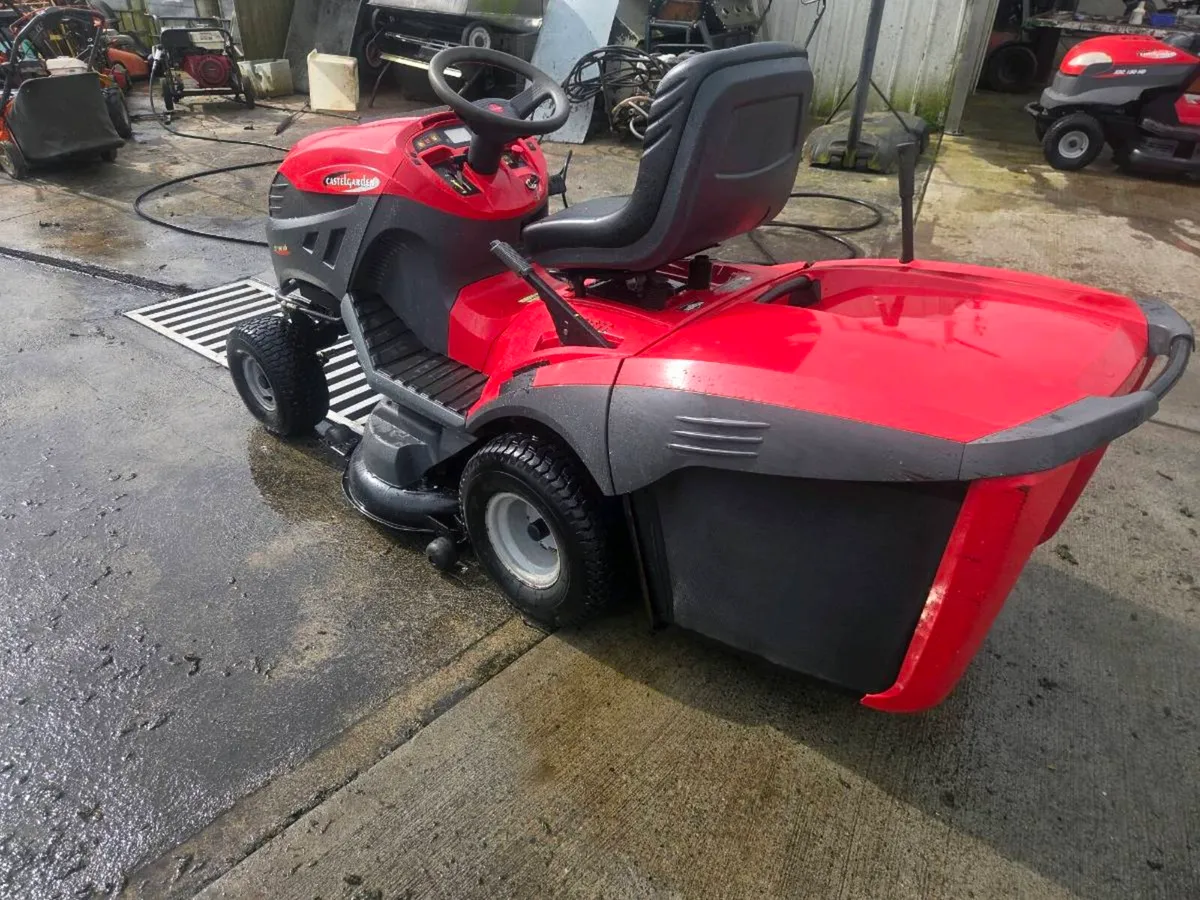 Castle Gardens hydro lawnmower for sale - Image 4