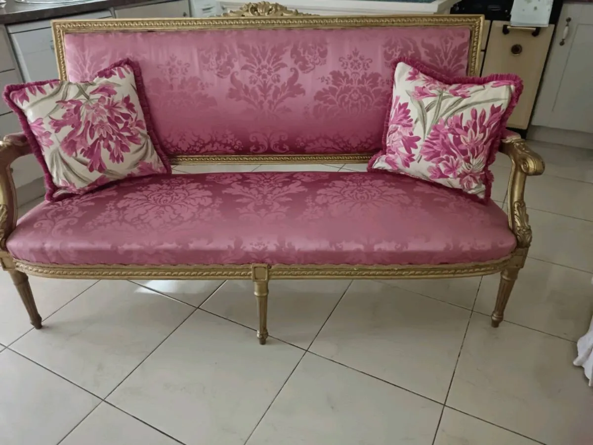 Antique sofa - Image 3