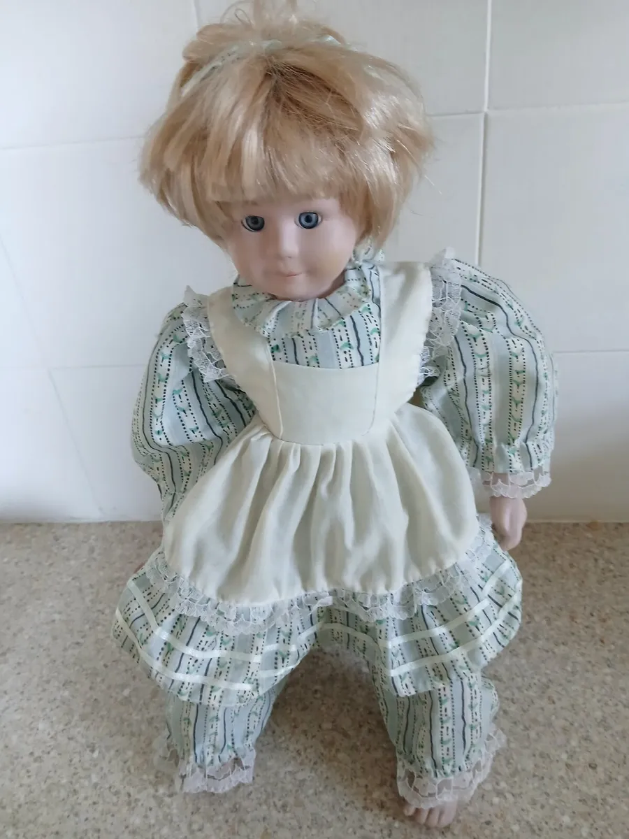 Vintage porcelain dolls - Image 2