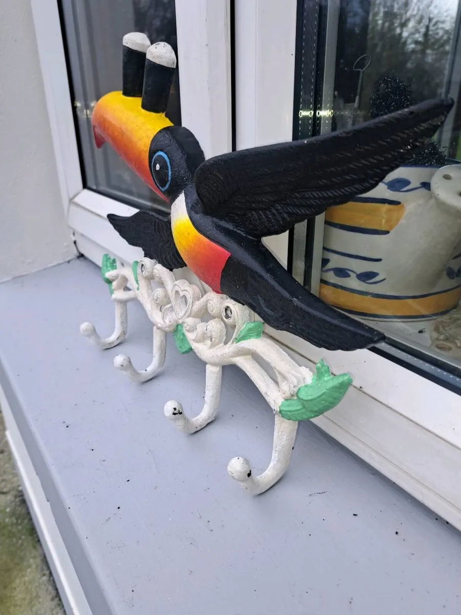 Guinness cast iron coat hanger - Image 3