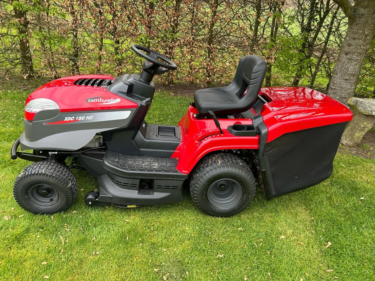 Ride on lawn mower - Image 2