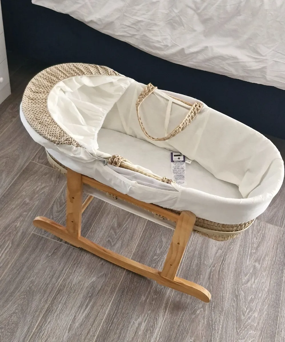 Baby nursery items - Image 3