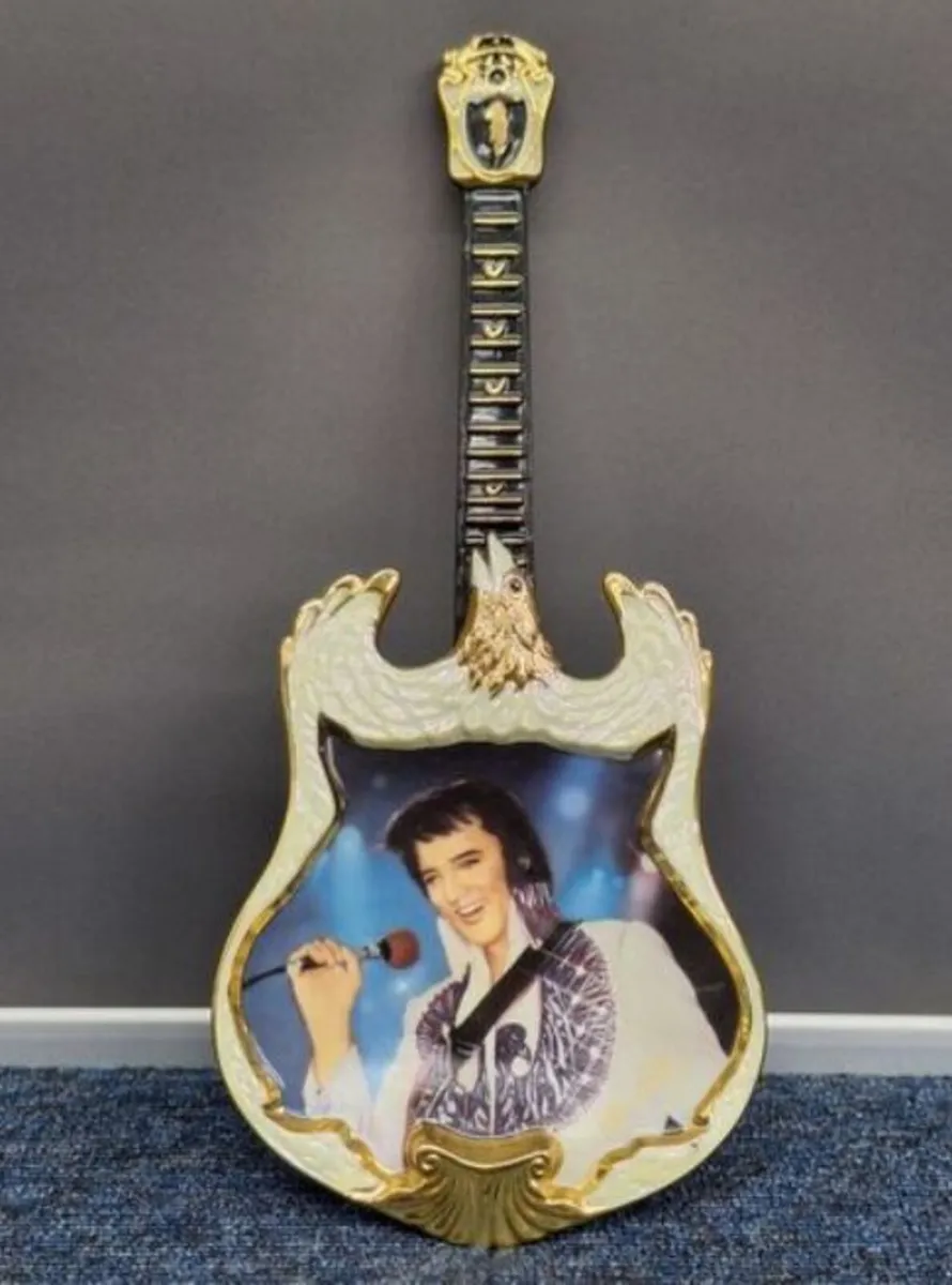 Elvis Presley Guitar Shaped Wall Plate - Image 1