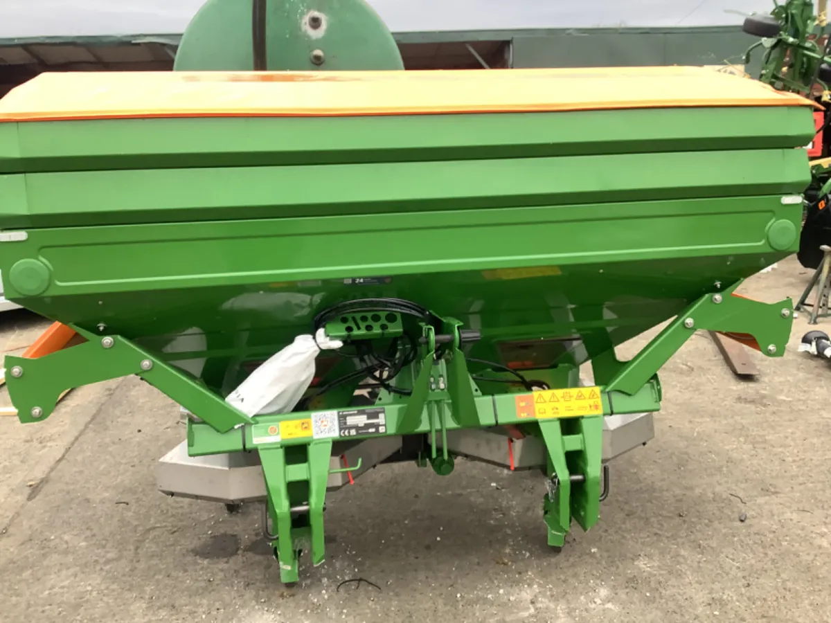 New Amazone Zam fertiliser spreaders - Image 2