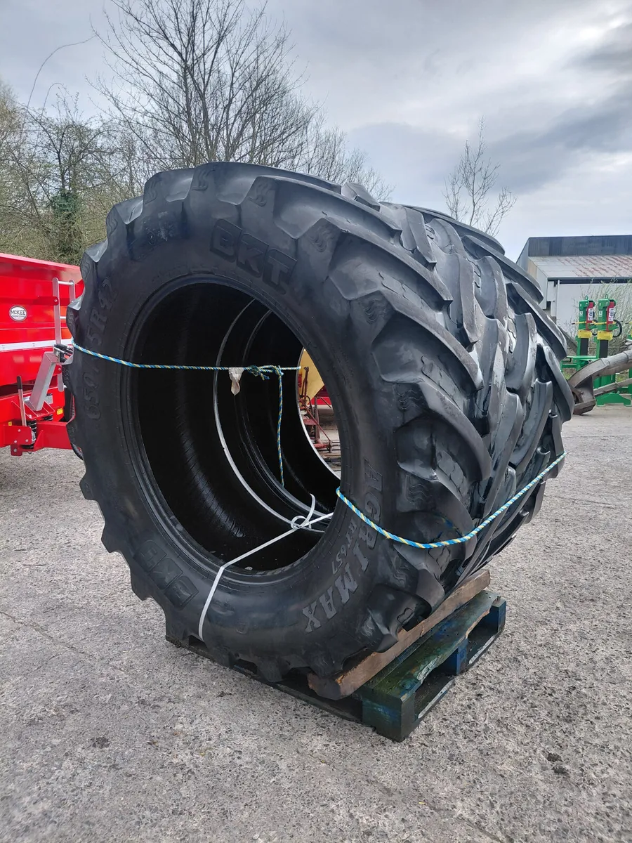 650/65/r42 BKT - Image 1