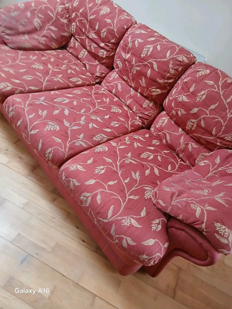 3 piece sofa - Image 1