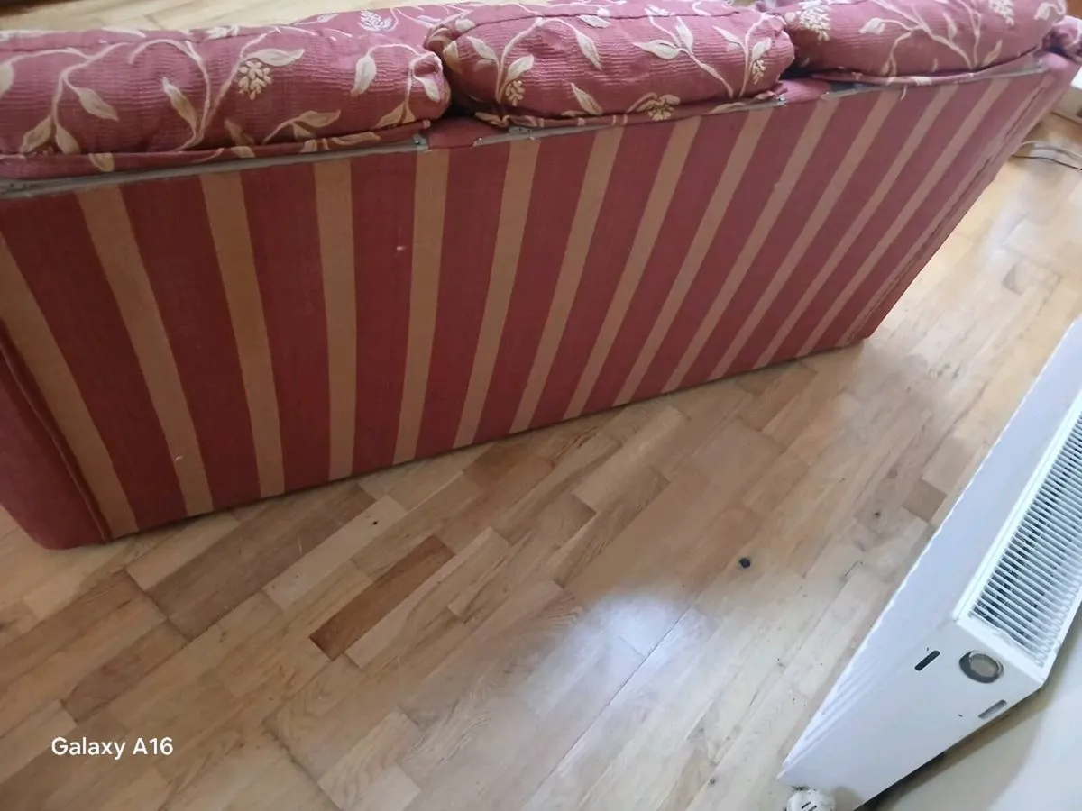 3 piece sofa - Image 2