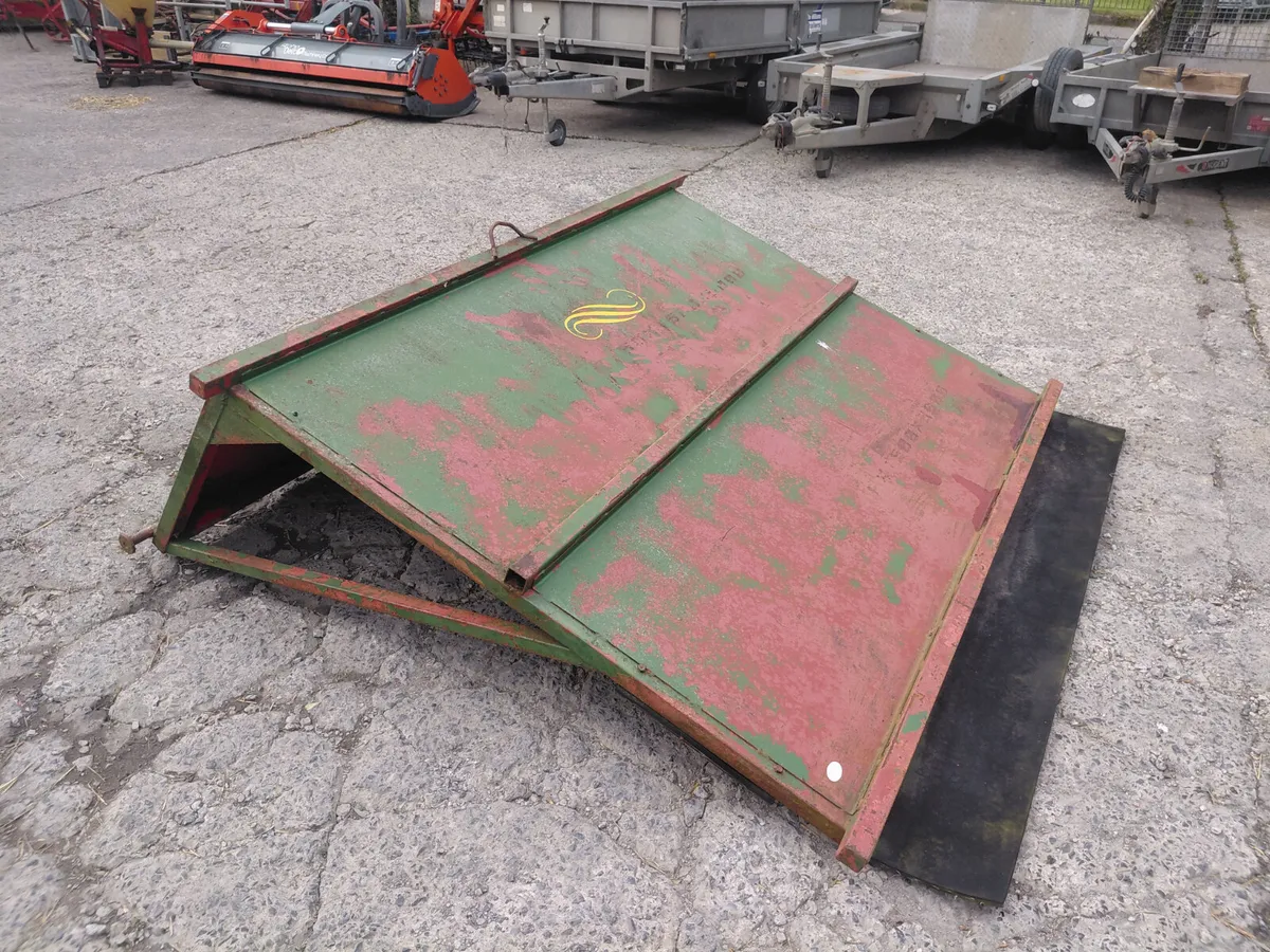 Silage trailer tail door&sides - Image 1