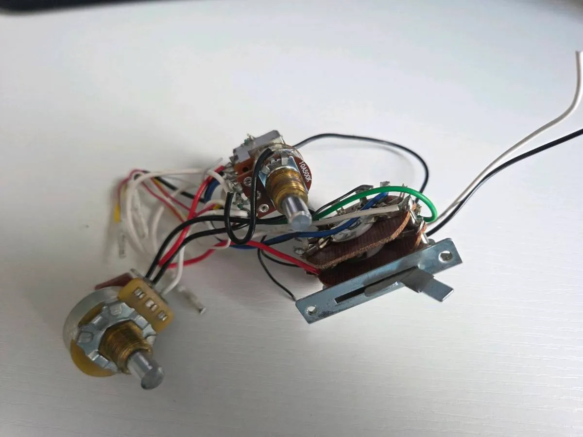 Bourns Push/Pull Pots and 3 Way Switch - Image 1