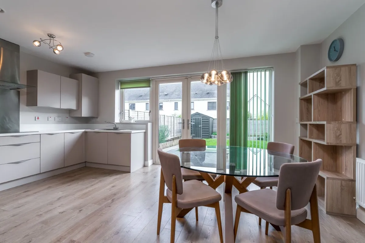 Dining table and chairs - Image 2