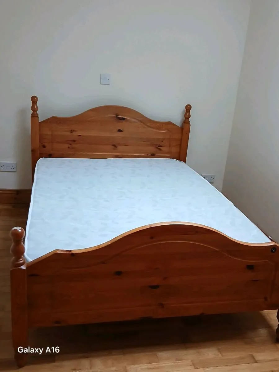 Double bed frame and double mattress in great cond - Image 1